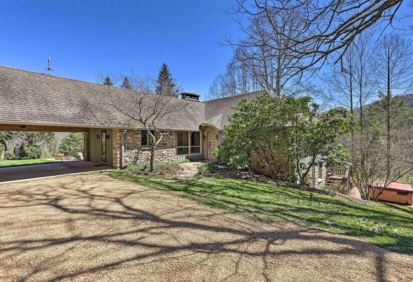 40 Acre Ski Retreat W/ Hot Tub In Banner Elk!