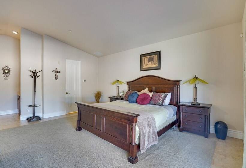 Spacious Cave Creek Home W/ Hot Tub, Yard & Views!