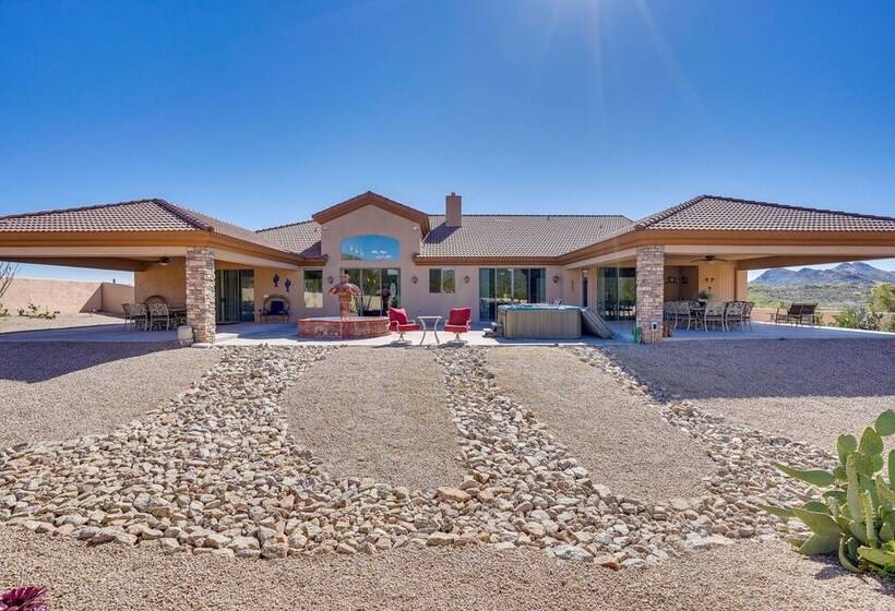 Spacious Cave Creek Home W/ Hot Tub, Yard & Views!