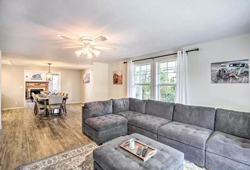 Charming Eugene Home W/ Fire Pit: 8 Mi To Uo!