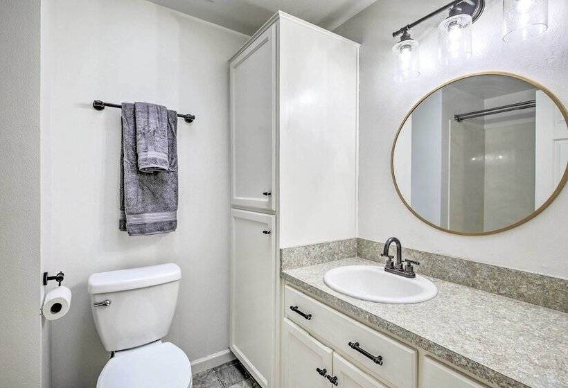 Charming Eugene Home W/ Fire Pit: 8 Mi To Uo!