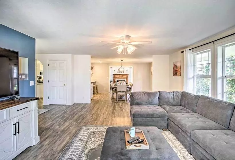 Charming Eugene Home W/ Fire Pit: 8 Mi To Uo!