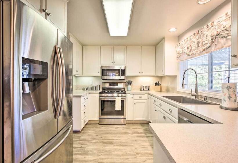 Charming Eugene Home W/ Fire Pit: 8 Mi To Uo!