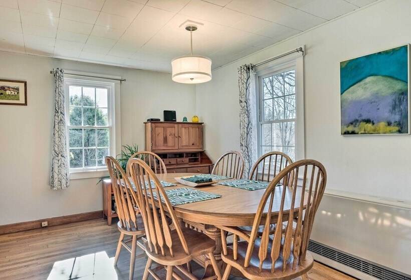 Charming Farmhouse: Walk To Village + Trails!