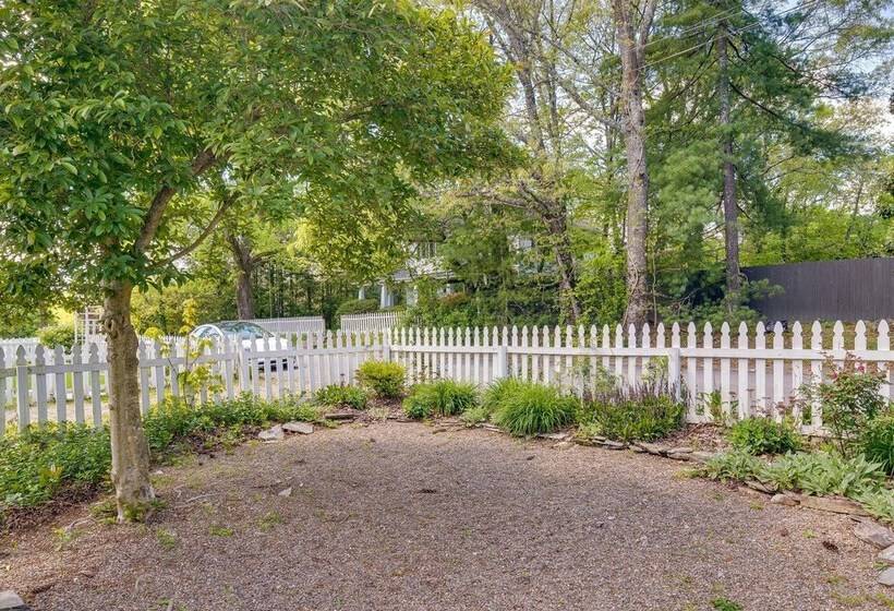 Charming Home < 2 Mi To Downtown Hendersonville!