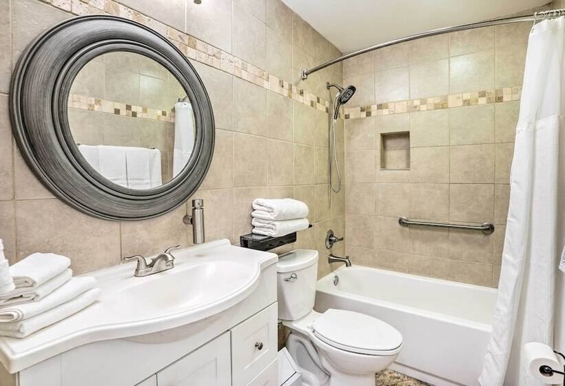 Charming Laguna Hills Home W/ Private Hot Tub