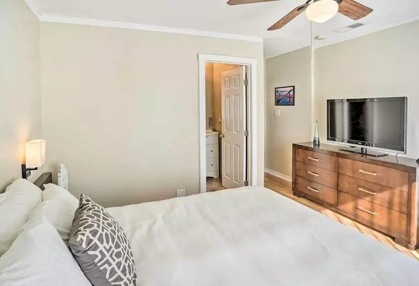 Charming Laguna Hills Home W/ Private Hot Tub