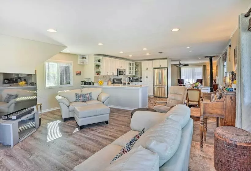 Charming Laguna Hills Home W/ Private Hot Tub