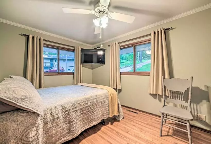 Charming Lakefront Home W/ Grill & Fire Pit!