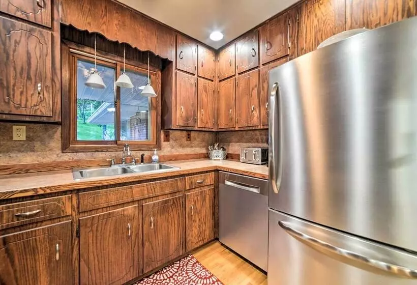 Charming Lakefront Home W/ Grill & Fire Pit!