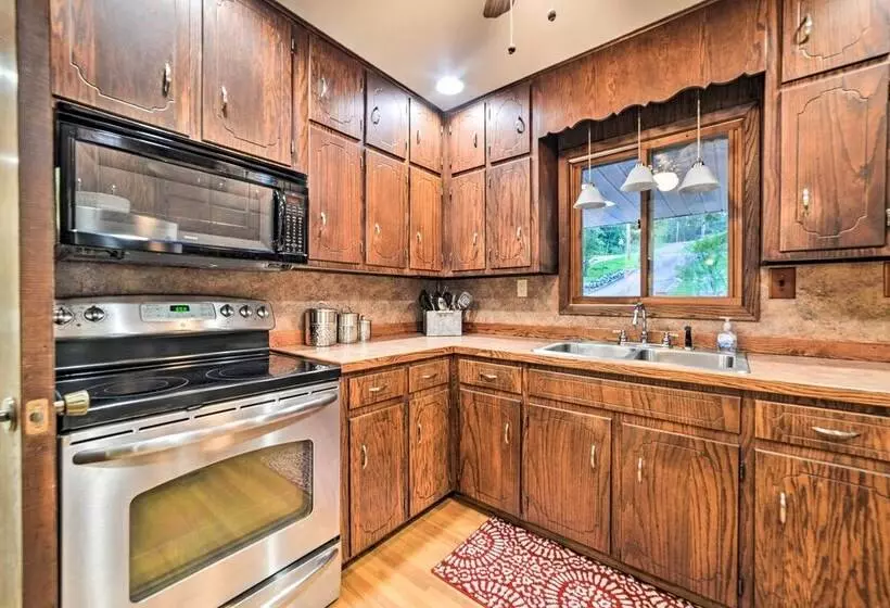 Charming Lakefront Home W/ Grill & Fire Pit!