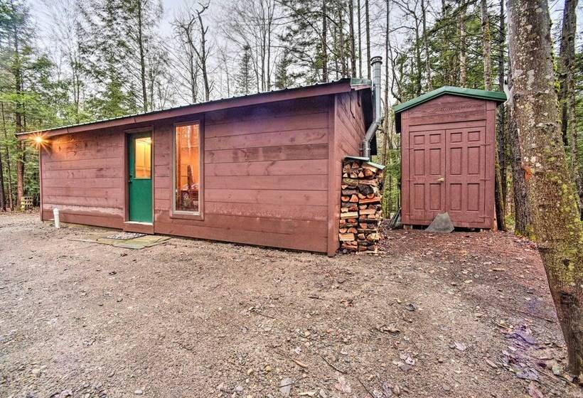 Charming Rural Retreat: Great Sacandaga Lake Area!