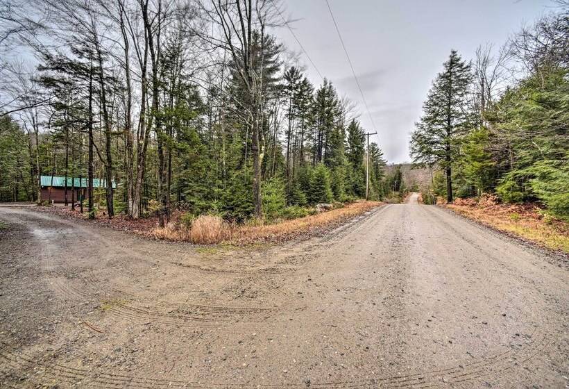 Charming Rural Retreat: Great Sacandaga Lake Area!