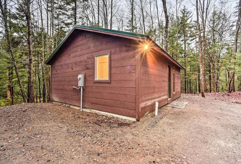 Charming Rural Retreat: Great Sacandaga Lake Area!