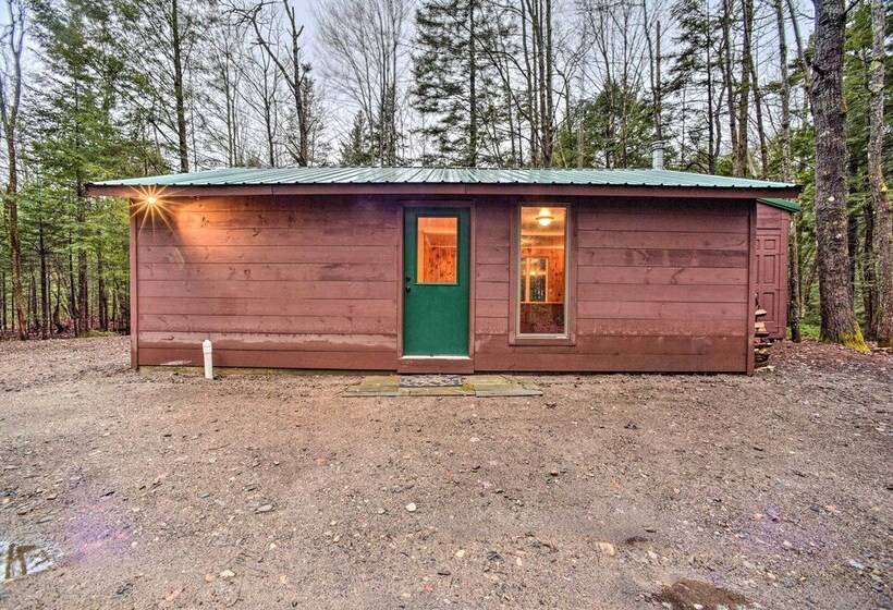 Charming Rural Retreat: Great Sacandaga Lake Area!
