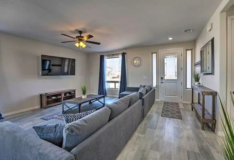 Cozy Bullhead City Home W/ Grill, 3 Mi To Co River