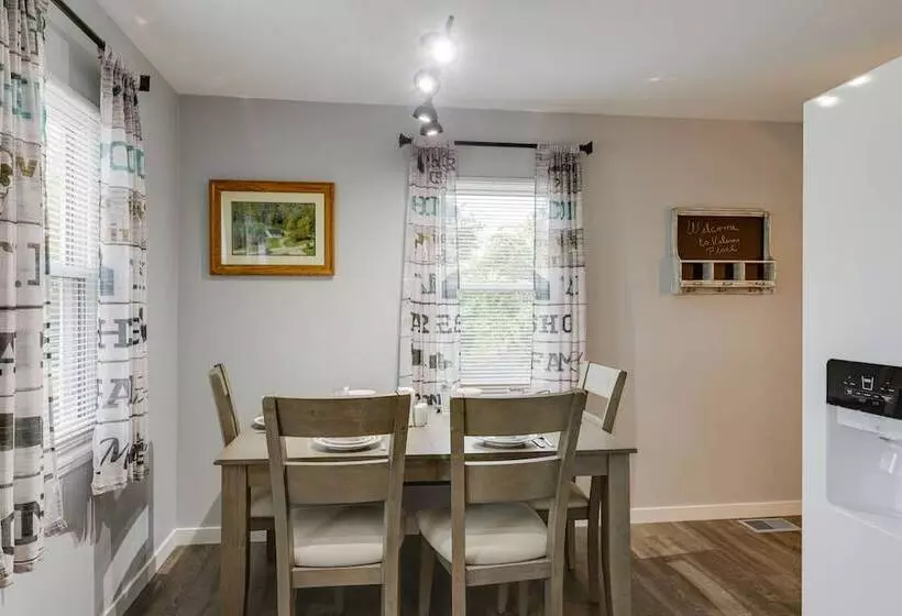 Cozy Kentucky Retreat   Deck, Near Ark Encounter!