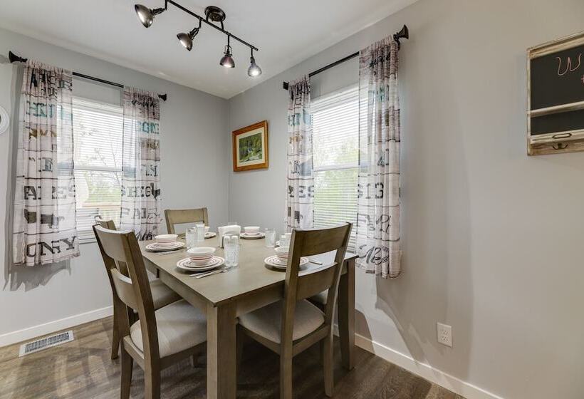 Cozy Kentucky Retreat   Deck, Near Ark Encounter!