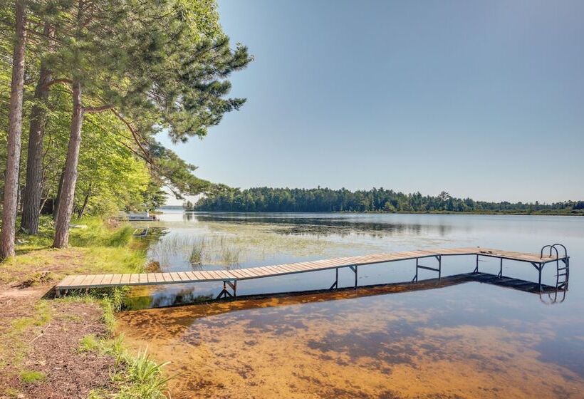 Cozy Northwoods Cabin W/ Private Lake Access