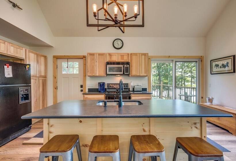 Cozy Northwoods Cabin W/ Private Lake Access