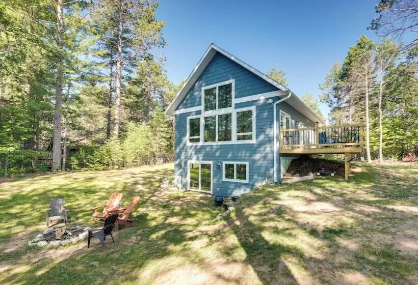Cozy Northwoods Cabin W/ Private Lake Access
