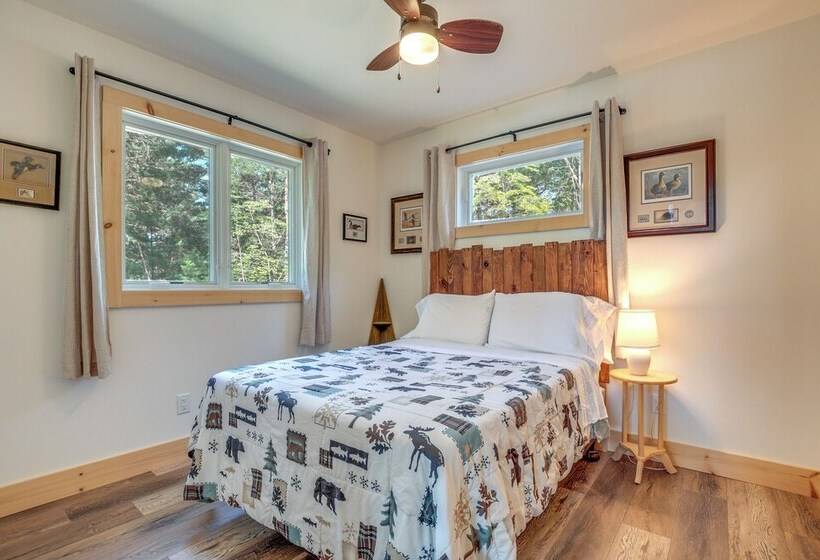 Cozy Northwoods Cabin W/ Private Lake Access