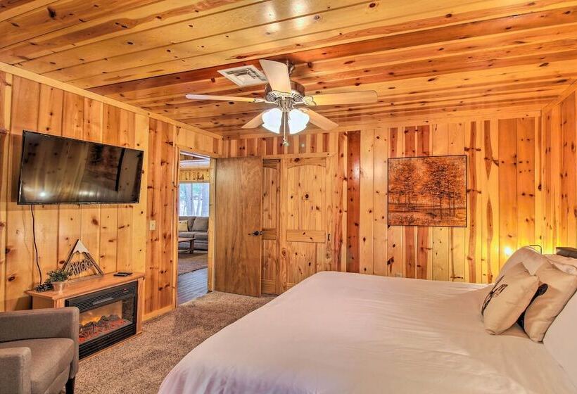 Bring A Pet: Pinetop Cabin W/ Game Room!