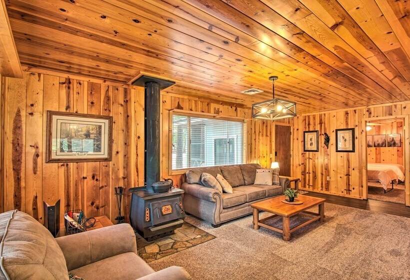 Bring A Pet: Pinetop Cabin W/ Game Room!