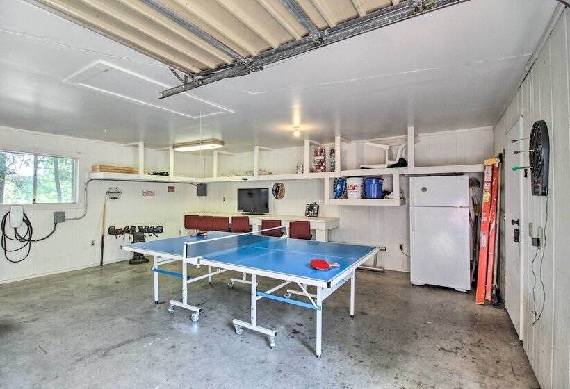 Bring A Pet: Pinetop Cabin W/ Game Room!