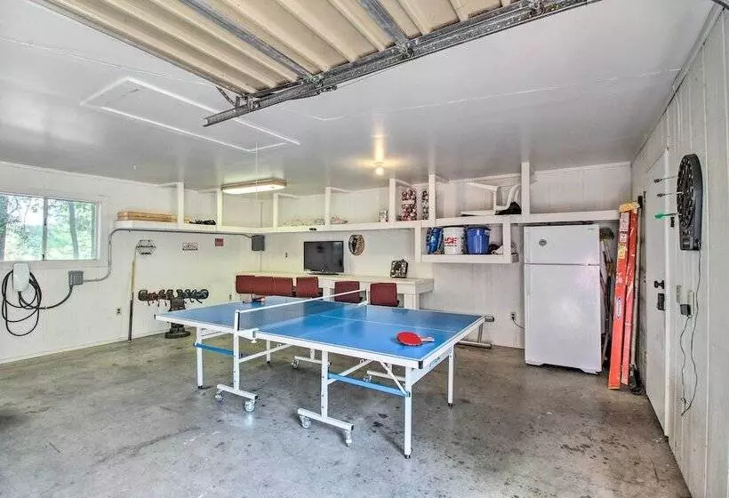 Bring A Pet: Pinetop Cabin W/ Game Room!