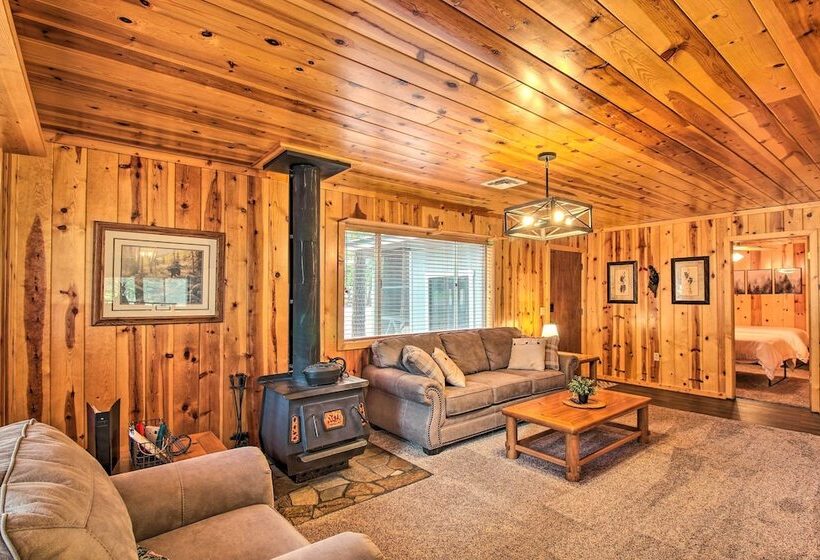 Bring A Pet: Pinetop Cabin W/ Game Room!