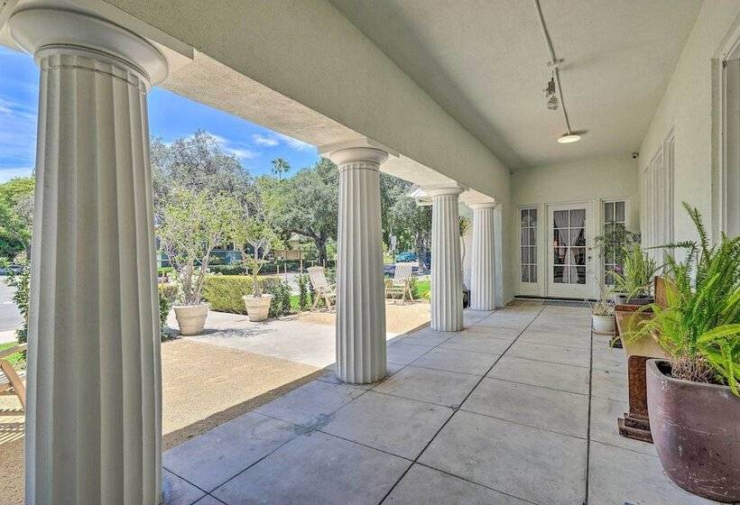 Elegant, Historical Santa Ana Home W/ Gardens