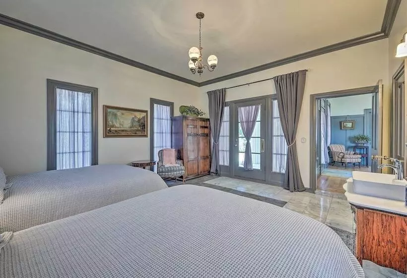 Elegant, Historical Santa Ana Home W/ Gardens