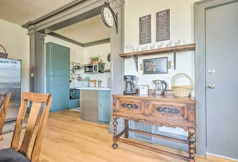 Elegant, Historical Santa Ana Home W/ Gardens