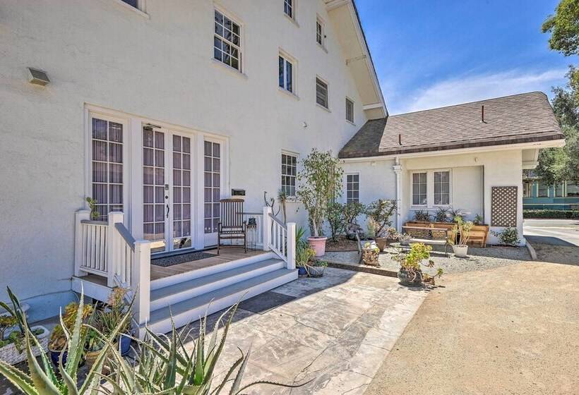 Elegant, Historical Santa Ana Home W/ Gardens