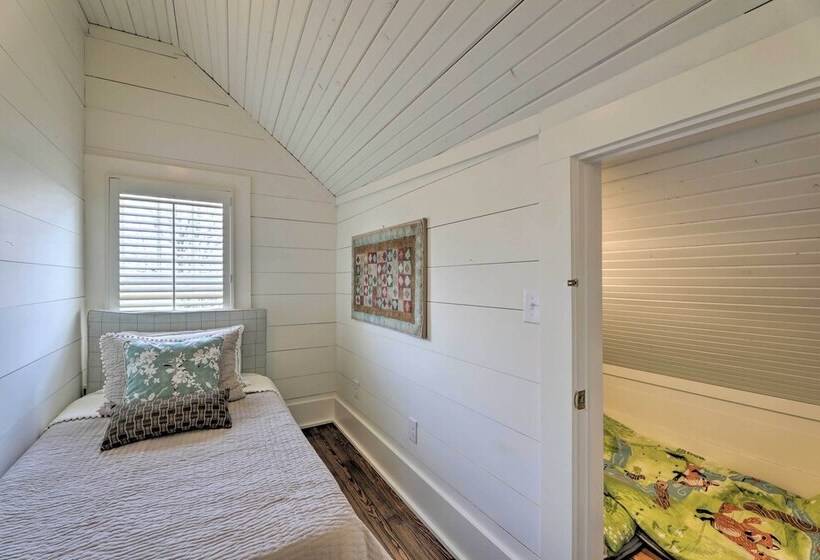 Enchanting Monteagle Retreat W/ Enclosed Patio!