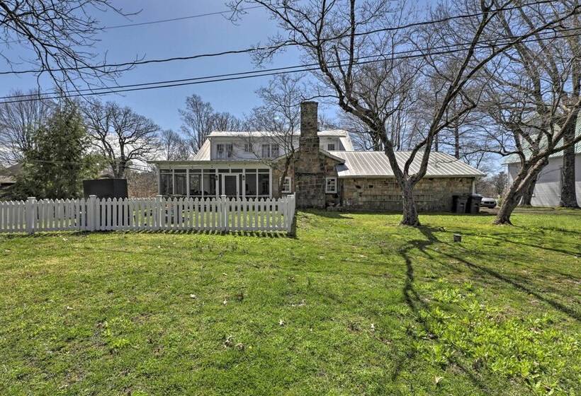 Enchanting Monteagle Retreat W/ Enclosed Patio!