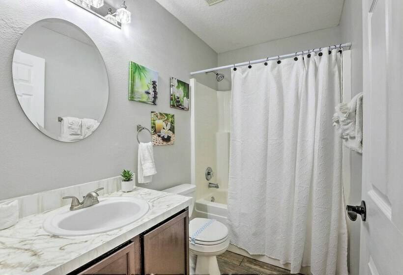 Family Home W/ Heated Pool: Near Disney World