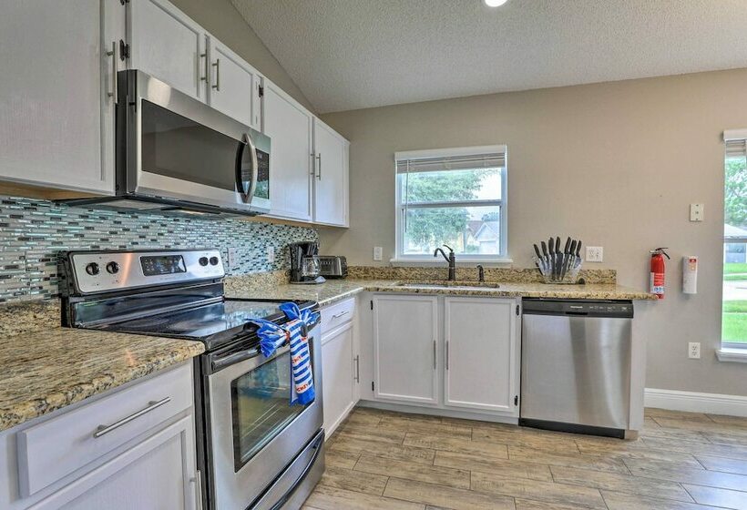 Family Home W/ Heated Pool: Near Disney World