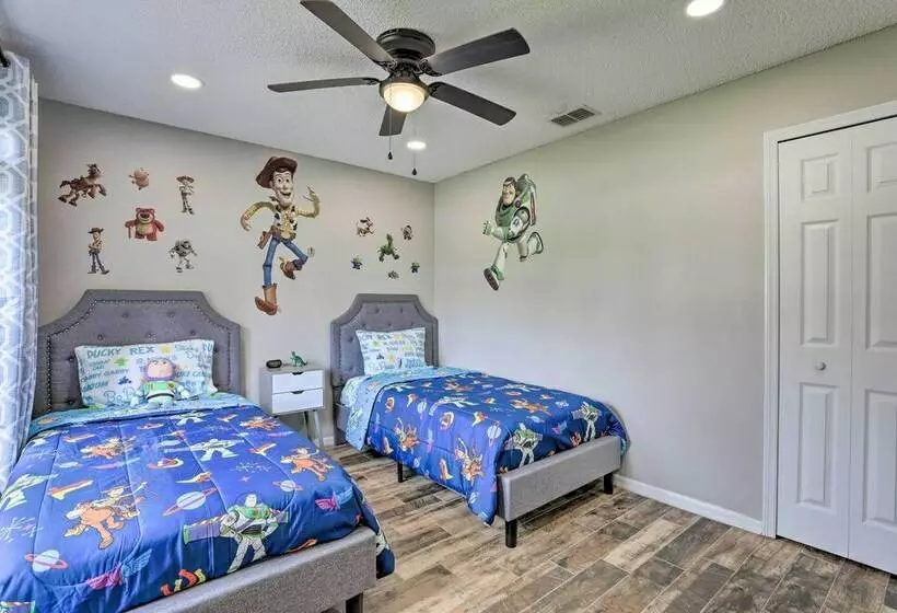Family Home W/ Heated Pool: Near Disney World