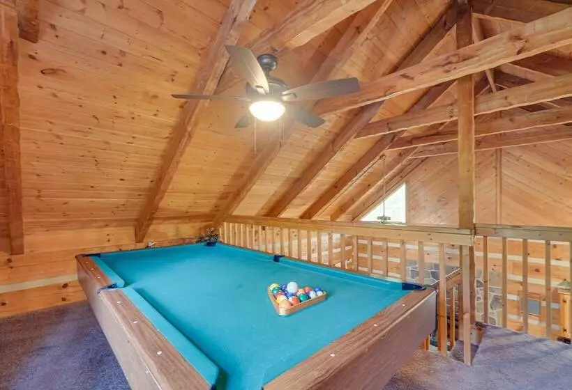 Gatlinburg Cabin W/ Pool Table ~ 6 Mi To Downtown!