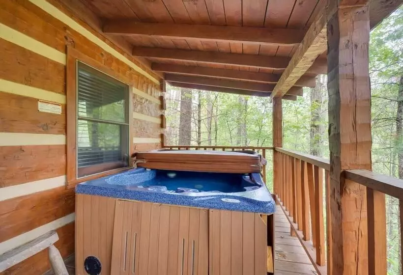 Gatlinburg Cabin W/ Pool Table ~ 6 Mi To Downtown!