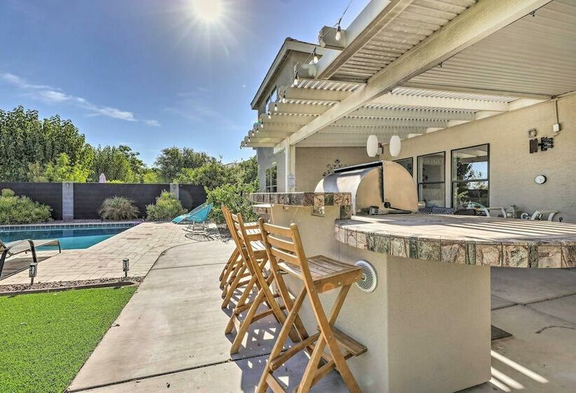 Gilbert Home, Spacious Yard W/ Outdoor Pool!