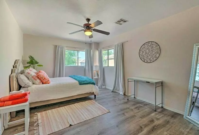 Gilbert Home, Spacious Yard W/ Outdoor Pool!