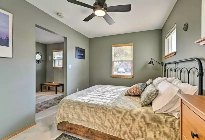Grants Pass Home ~ 1/2 Mi To Rogue River!