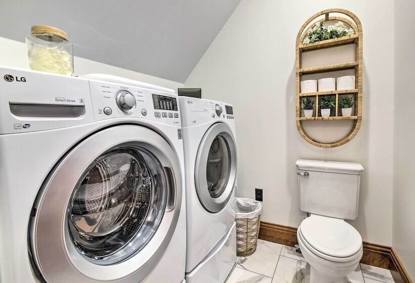 Historic Guest House On Castle Kimble Estate!