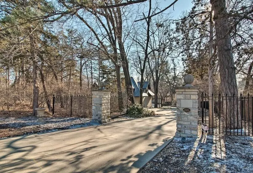 Historic Guest House On Castle Kimble Estate!