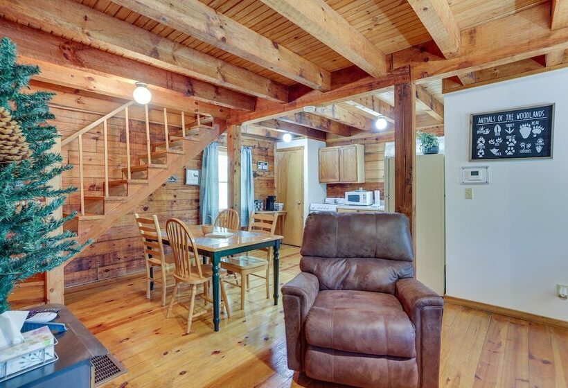 Home Near Hoosier National Forest With Fire Pit!