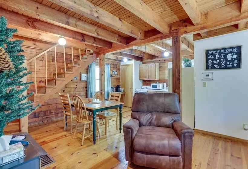 Home Near Hoosier National Forest With Fire Pit!