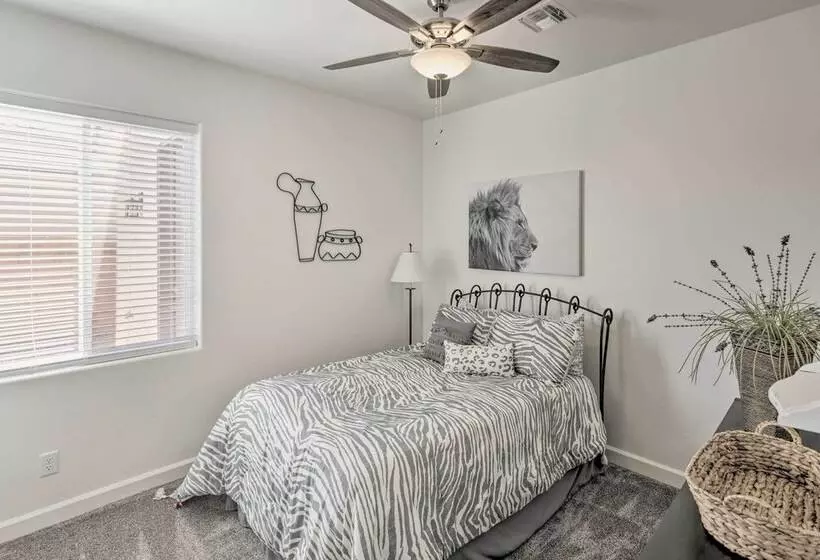 Idyllic Kingman Retreat With Yard   Near Hiking